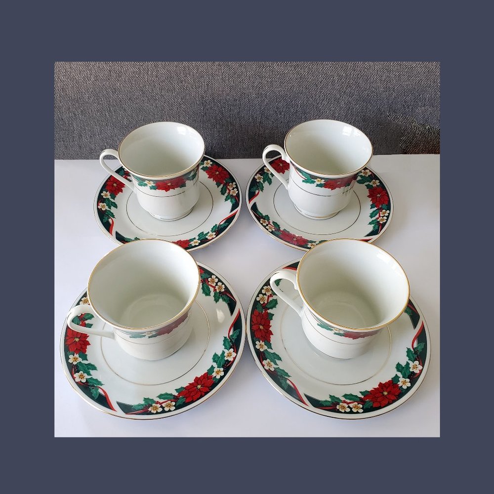 🤶Tienshan Christmas Cups and Saucers Set of 4
